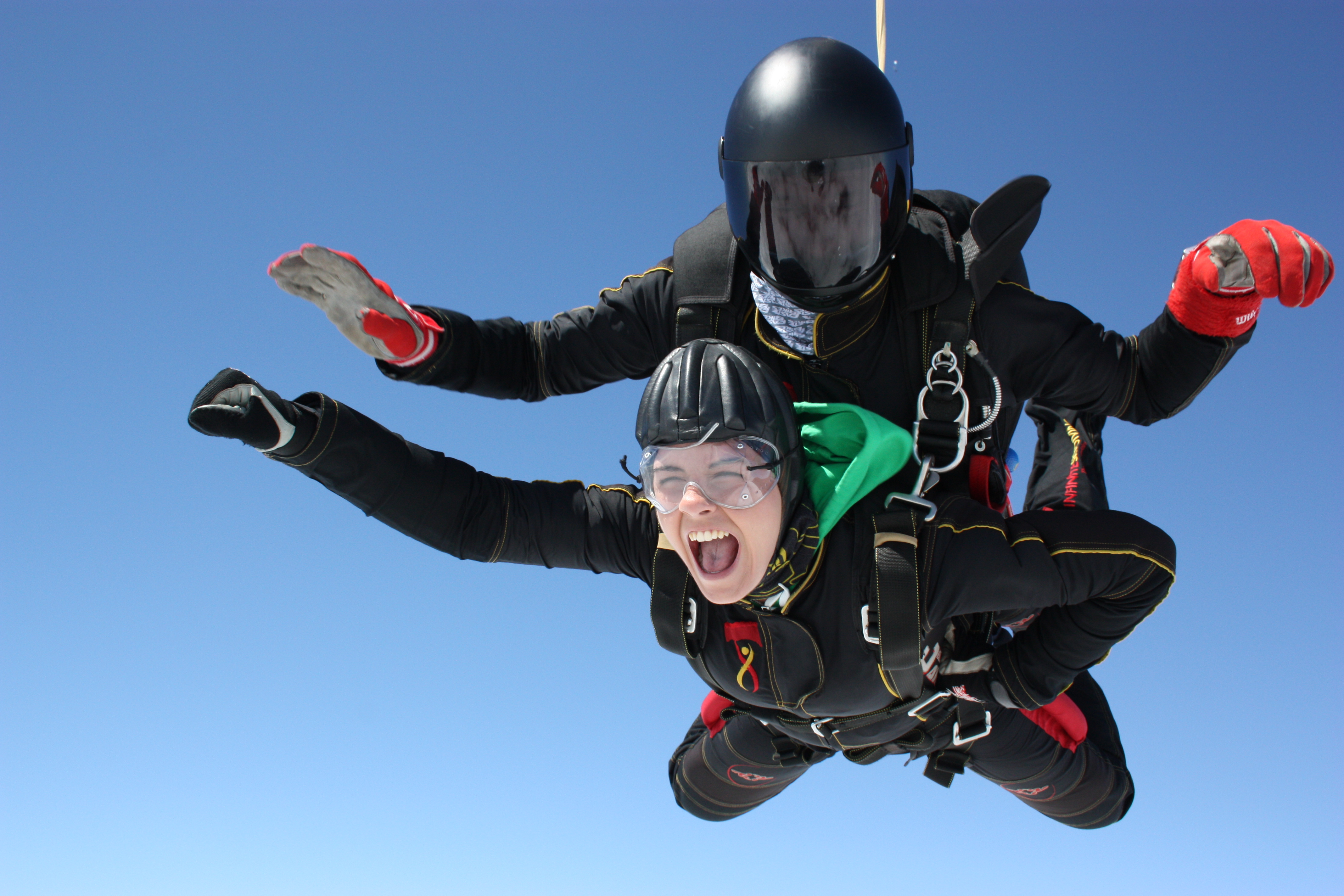Skydiver in tandem